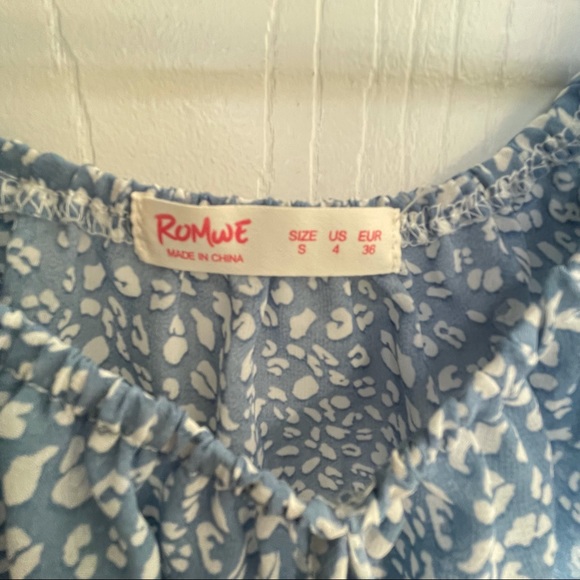 *SOLD* Romwe leopard print crop - Picture 2 of 5